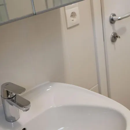 شقة Ikovac